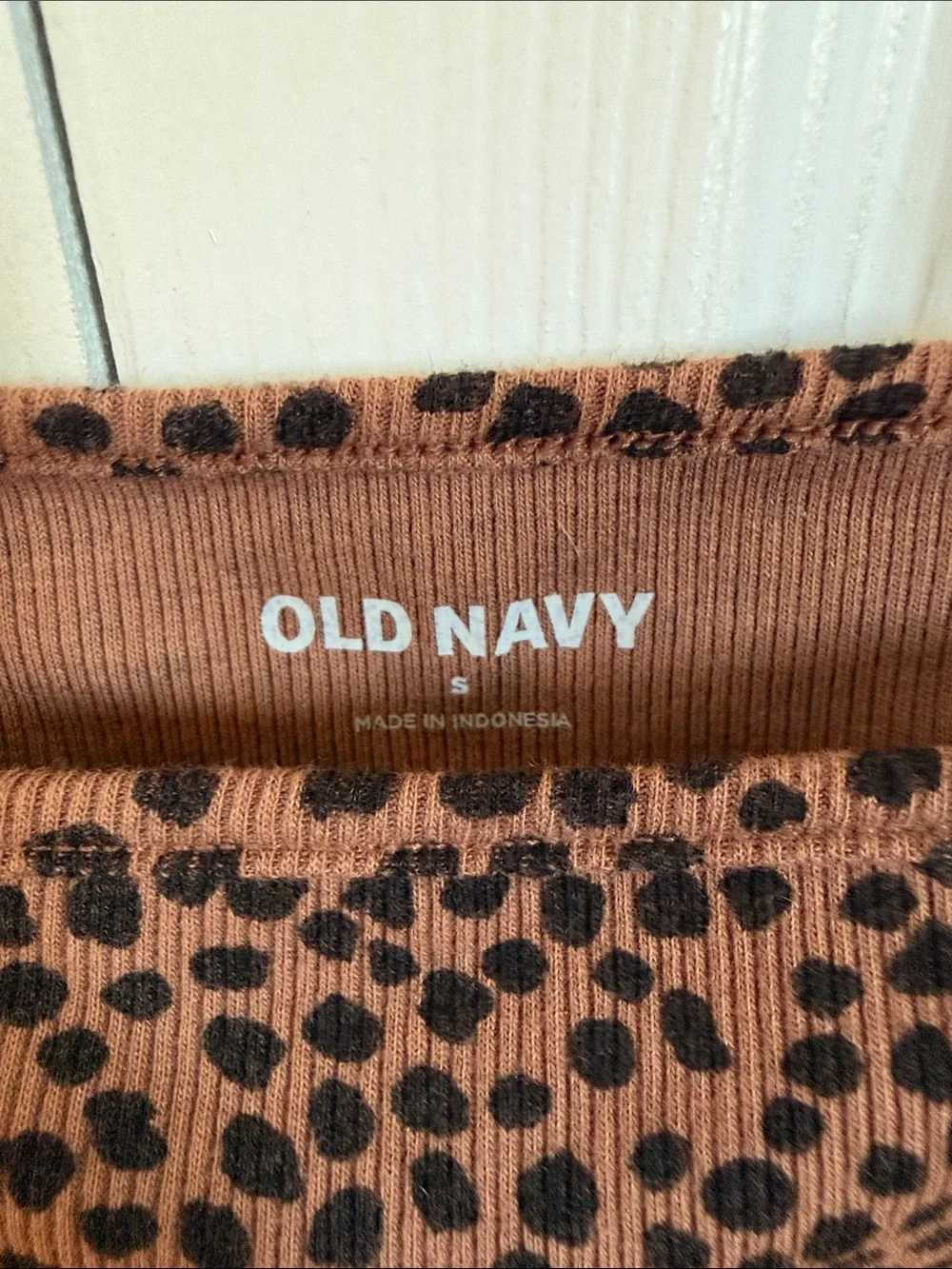 Old Navy women’s leopard print ribbed tank top
